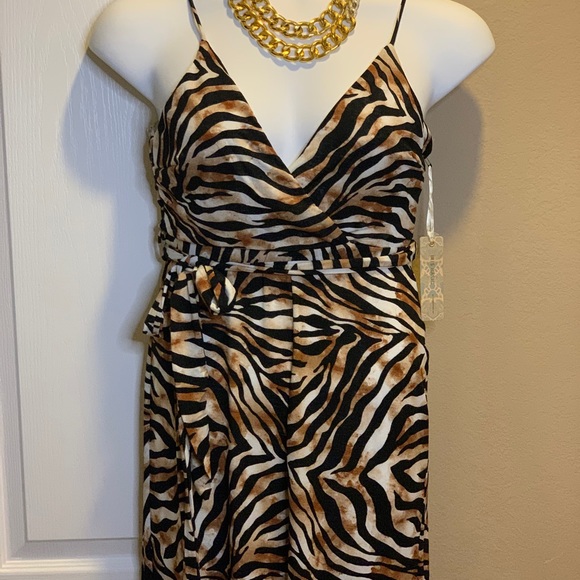 Pants - NWT Leopard Jumpsuit Size Large